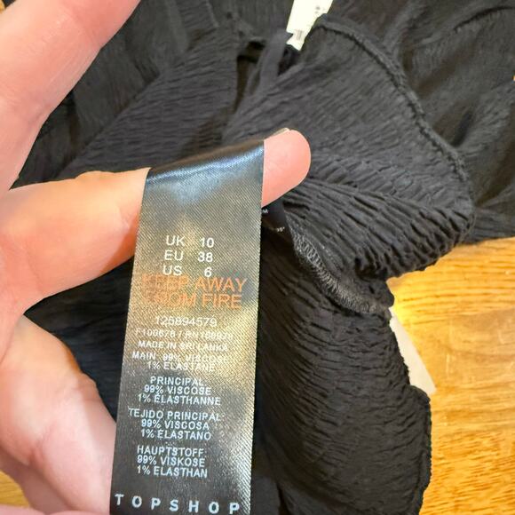 Topshop Women’s 6 Black Lace up Textured Smocked Long Sleeve V-neck shirt Goth - Picture 9 of 10